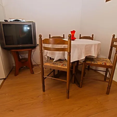 Valter 613 アパート