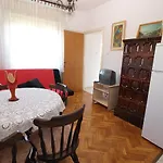 Valter 613 Апартаменты Пула