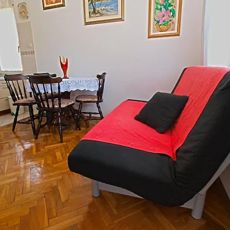 Valter 613 Apartman Póla